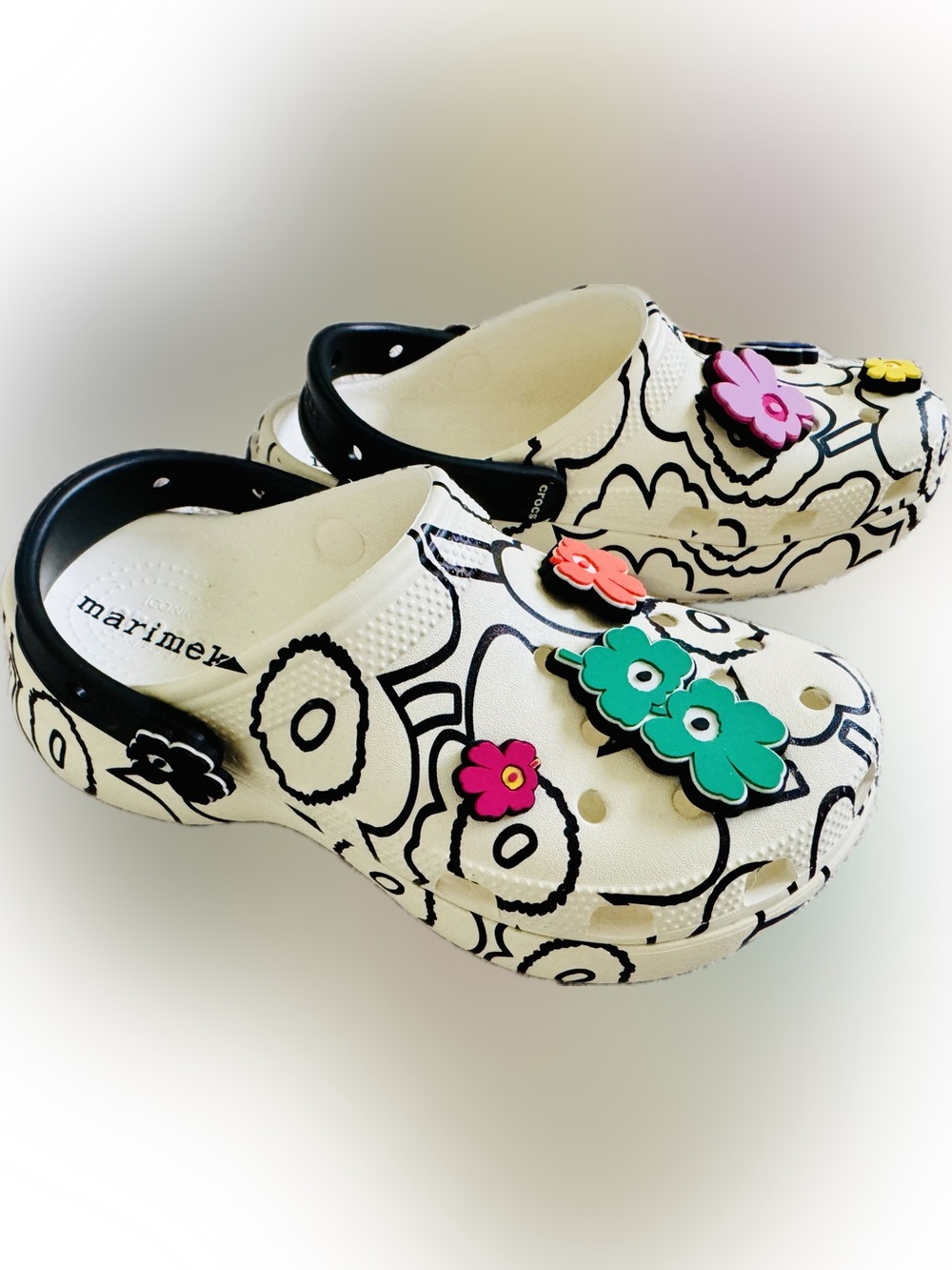 Marimekko Crocs White Floral Clogs with Multicolor Flower Charms